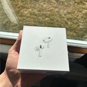 Apple AirPod Pro Generation 2 With MagSafe Charging Case (fast shipping)